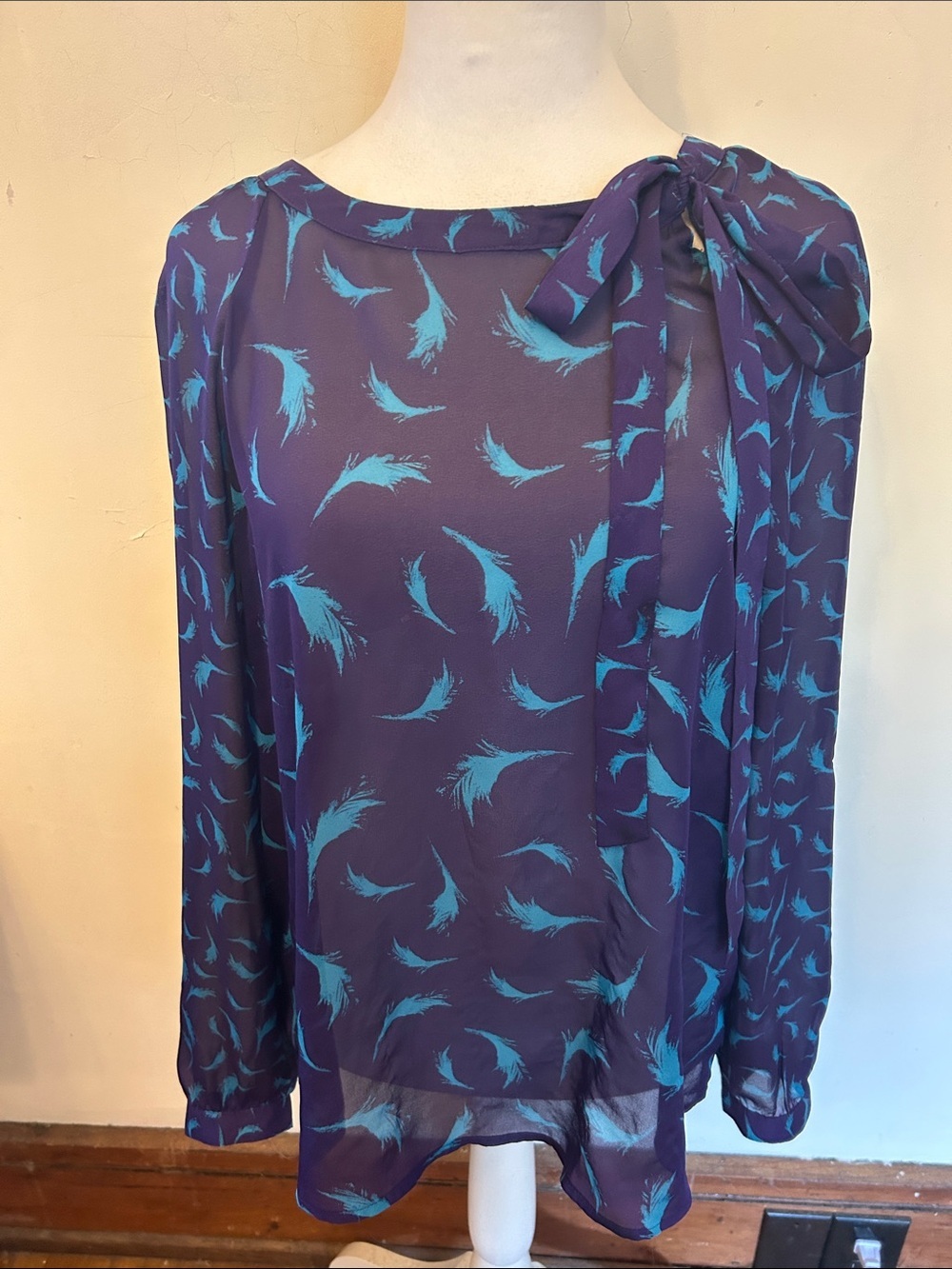 Loft Purple Long-Sleeve Tie-Neck Blouse with Teal Feather Print Size S EUC